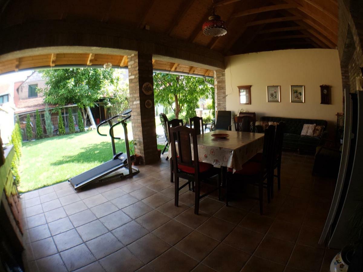 Apartman Vila Milica Kikinda Exterior photo