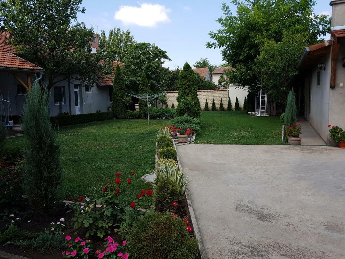 Apartman Vila Milica Kikinda Exterior photo